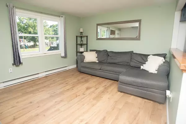 Easthampton, MA 01027,41 South Street #11