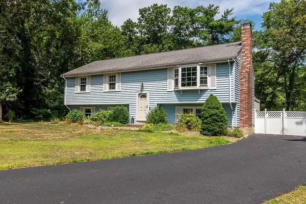 26 Pinto Way, Mansfield, MA 02048