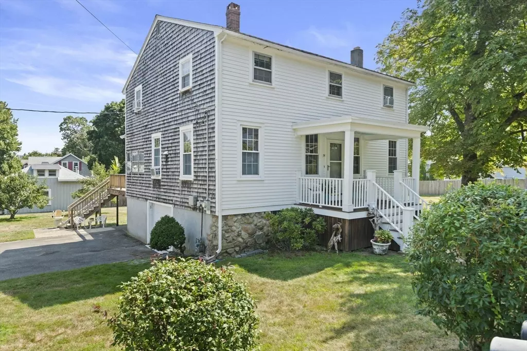 Marshfield, MA 02050,74 Elm St