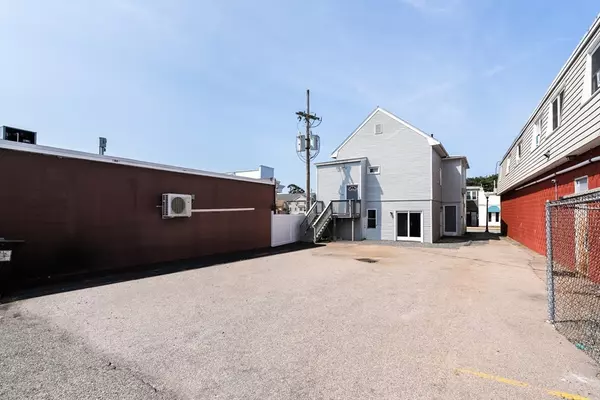 Mansfield, MA 02048,241-243 N Main Street