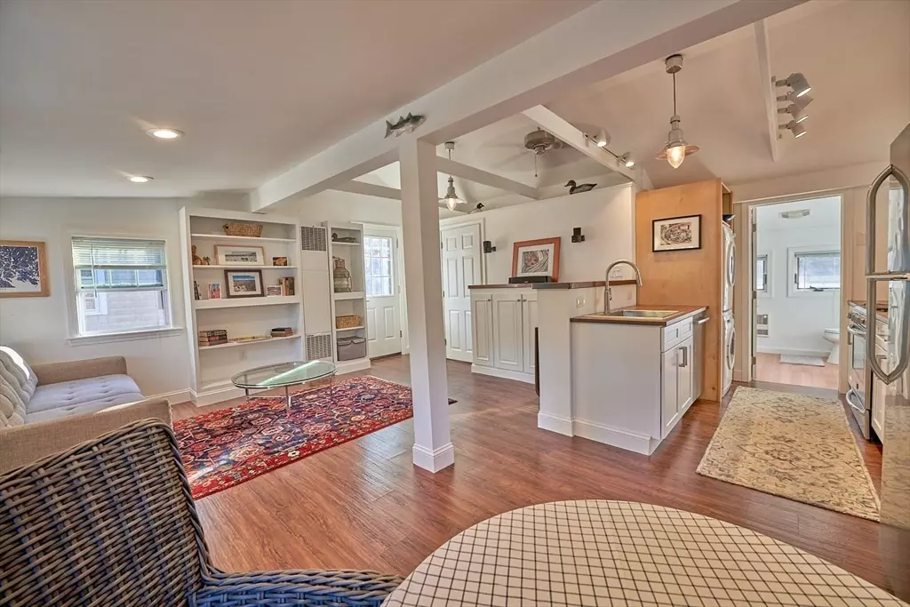 Wareham, MA 02571,5 Gardonia St