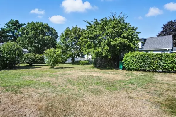 Woburn, MA 01801,12 Edith Ave