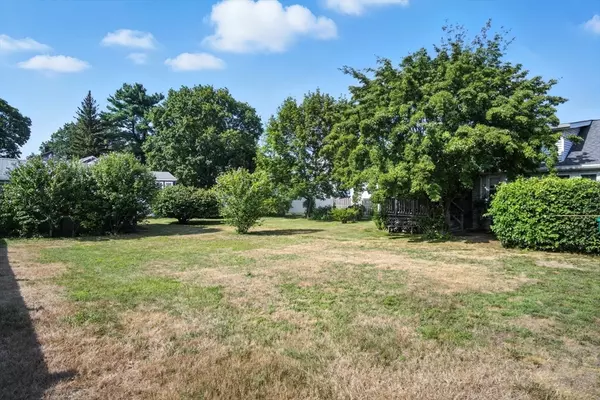 Woburn, MA 01801,12 Edith Ave