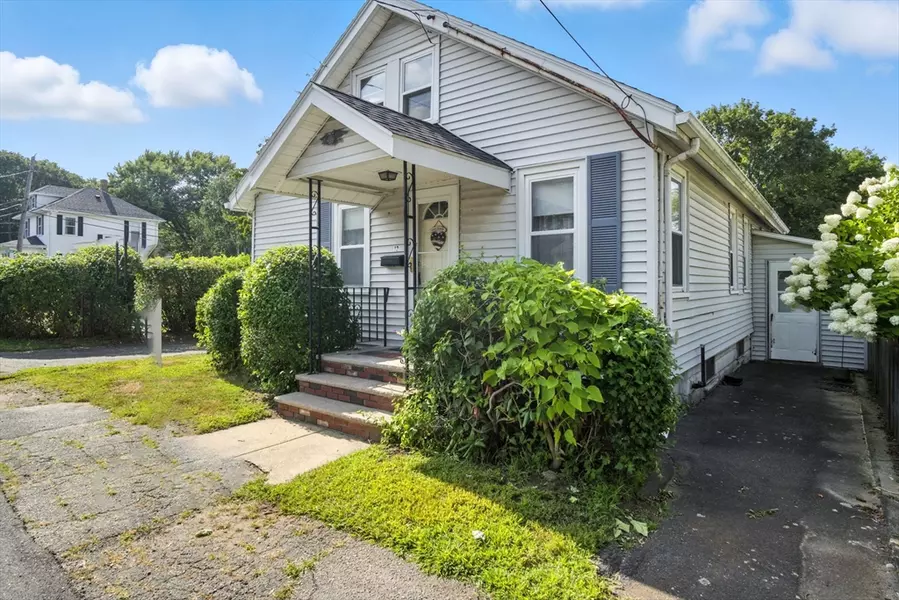 12 Edith Ave, Woburn, MA 01801