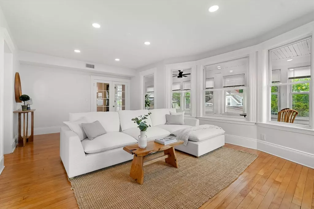 Swampscott, MA 01907,56 Greenwood Ave ##2