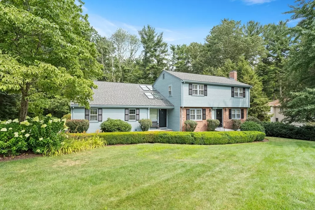 Bedford, MA 01730,3 Earl Rd