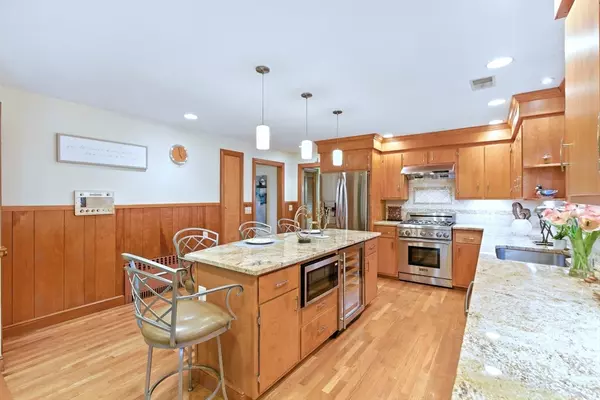 Quincy, MA 02169,14 Harrington Ave