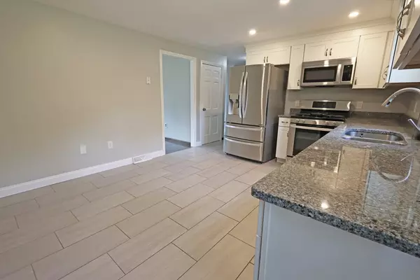 Westford, MA 01886,17 Fairview