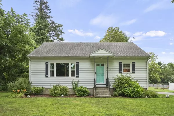40 Jeffrey Dr, Pittsfield, MA 01201
