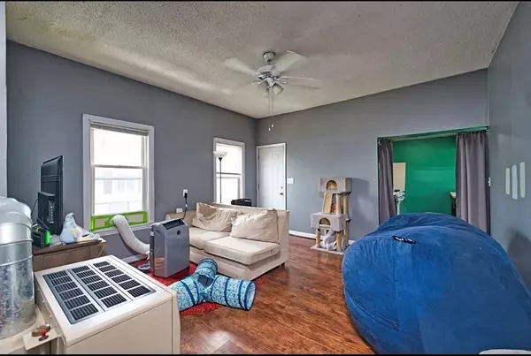 Fall River, MA 02720,101 Cory St #3