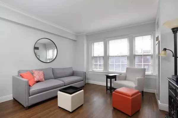 Boston, MA 02215,534 Beacon #501