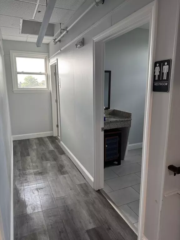Lowell, MA 01852,490 Central St #2