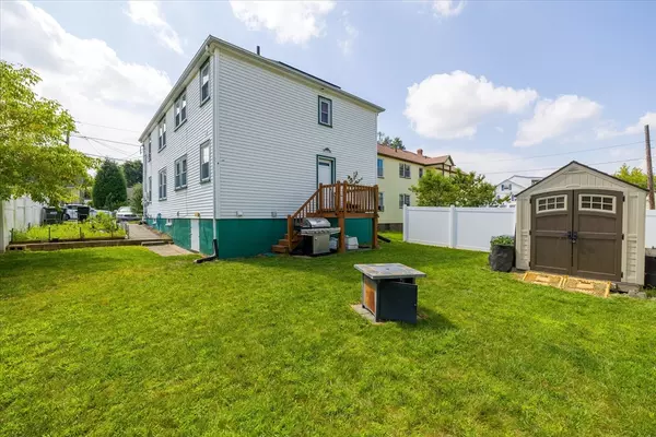 Webster, MA 01570,8 Racicot Ave