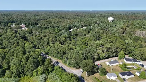 Mashpee, MA 02649,82 Great Neck Rd N