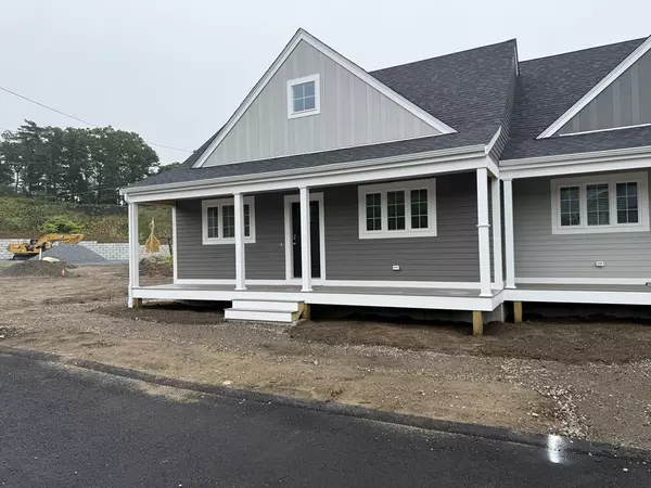 14 Glacier Path #14, Middleboro, MA 02346