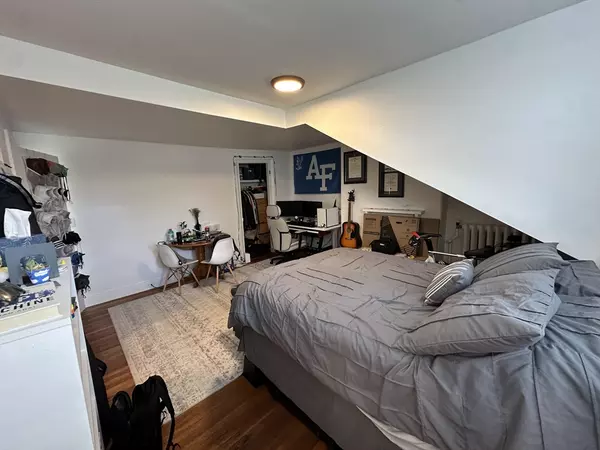Boston, MA 02114,107 Charles Street #5