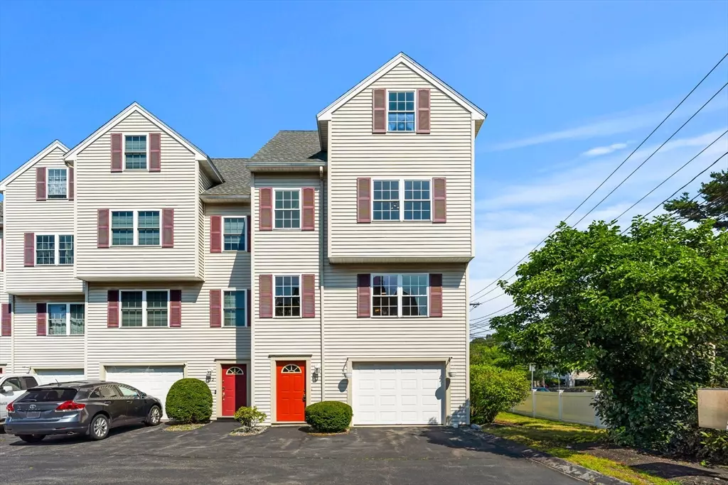 Wakefield, MA 01880,997 Main St #1