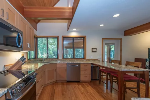 Pepperell, MA 01463,4 Blue Herons Way