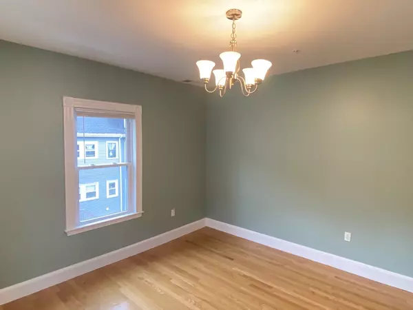 Medford, MA 02155,99 Fellsway West #2