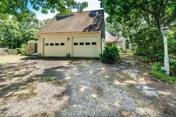 Eastham, MA 02642,4 Wood Duck Lane