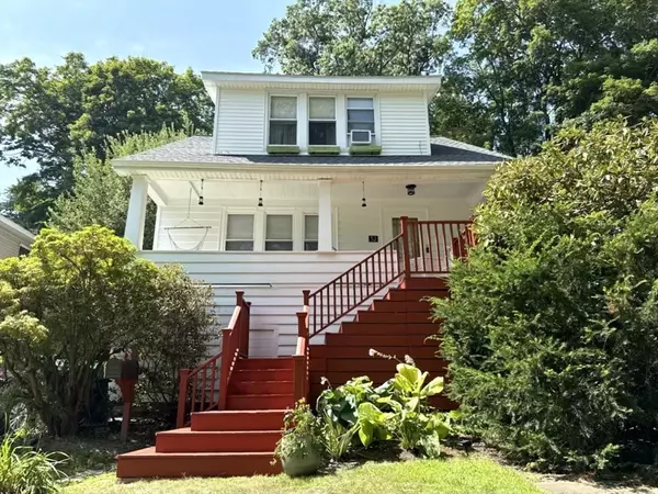 32 Hadwen Lane, Worcester, MA 01602