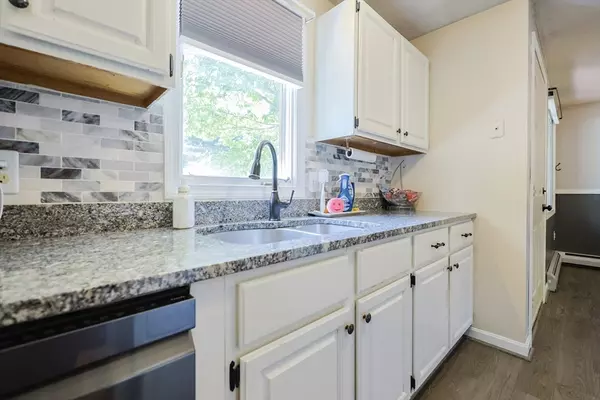 Leominster, MA 01453,22 Macintosh Ln #22