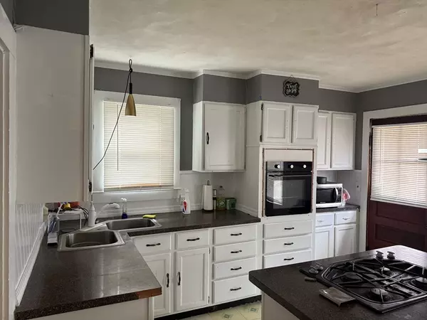 Norton, MA 02766,189 W Main St