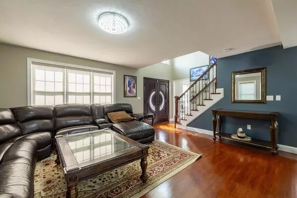 Methuen, MA 01844,63 Lippold St