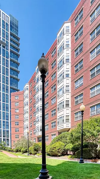 150 Staniford St #1009, Boston, MA 02114