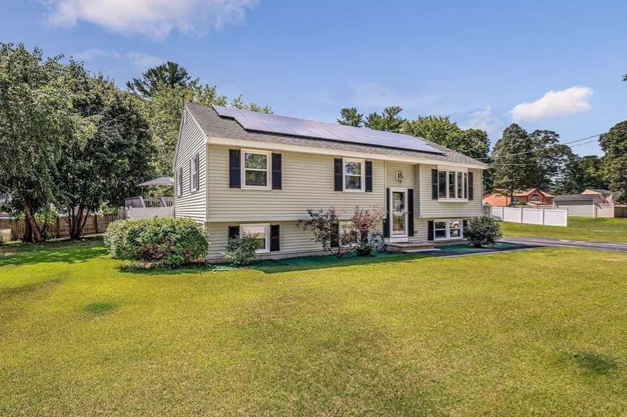 6 Magnolia Ave, Billerica, MA 01821