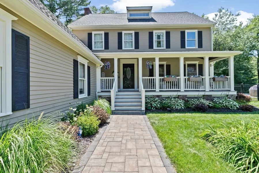 76 Union St, Hanson, MA 02341