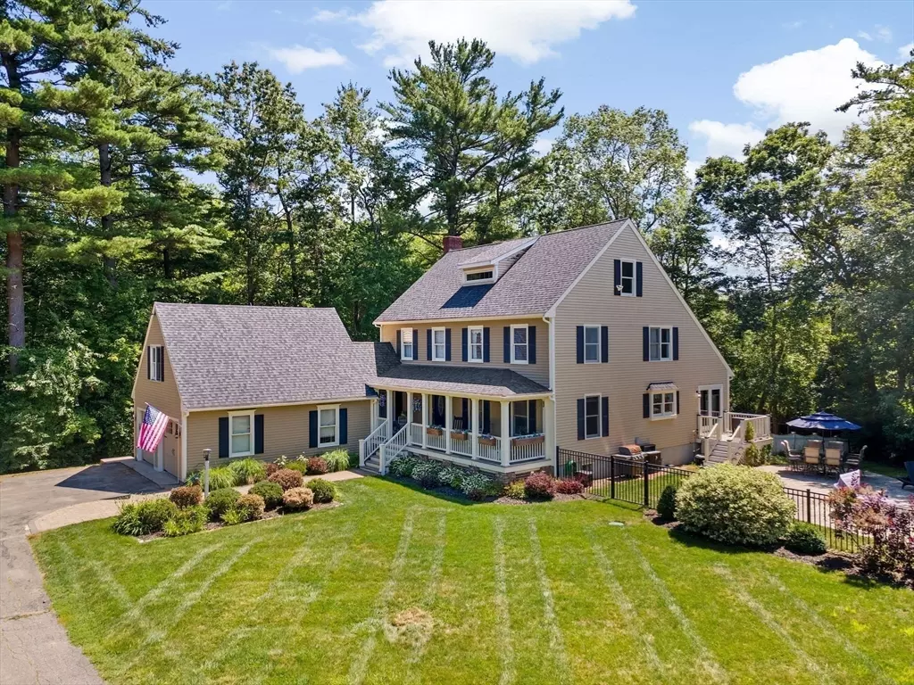 Hanson, MA 02341,76 Union St