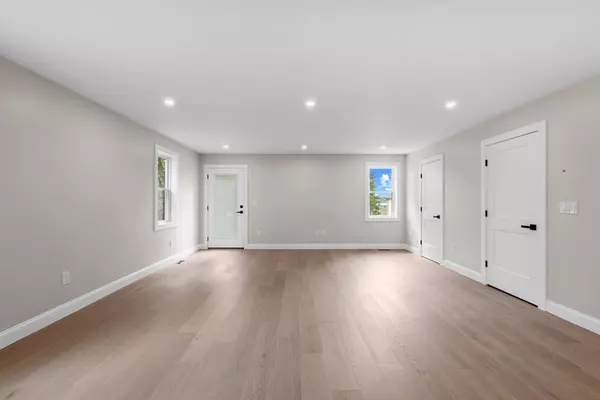 Fall River, MA 02720,110 Stowe St #110