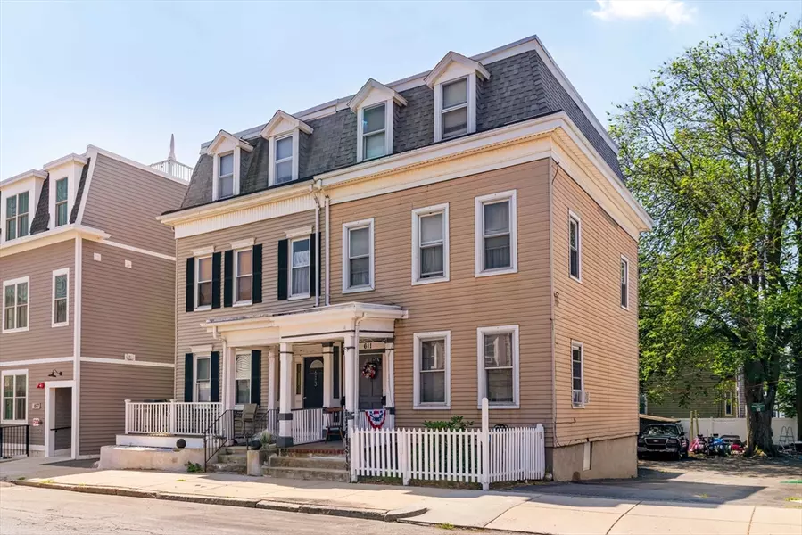 611 E 7th St, Boston, MA 02127