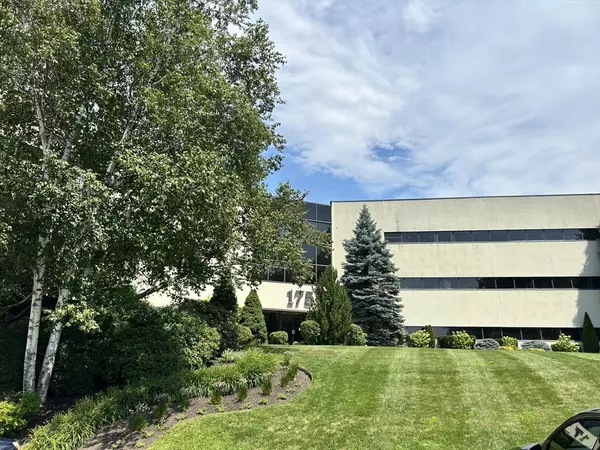 175 Andover St #203, Danvers, MA 01923