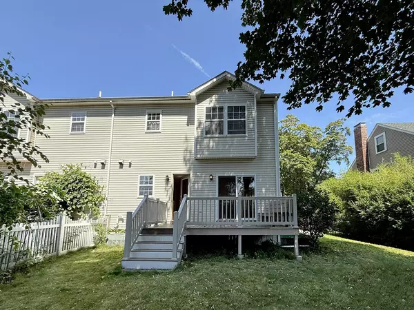 52 Grant St #52, Newton, MA 02465