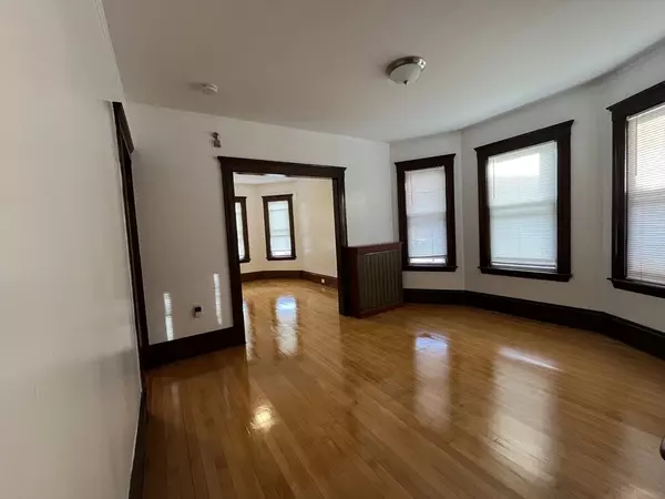 Somerville, MA 02145,20 Indiana Ave #2