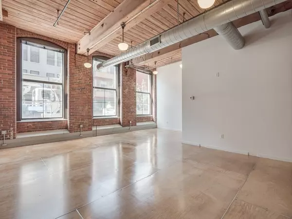 Boston, MA 02127,330 West 2nd St #4