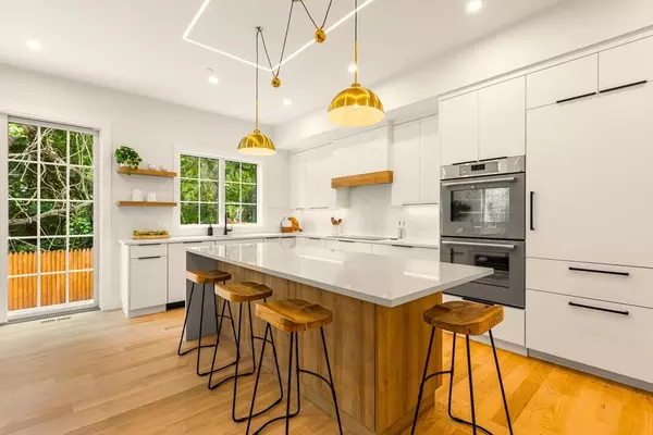 Newton, MA 02460,276 Nevada St #276