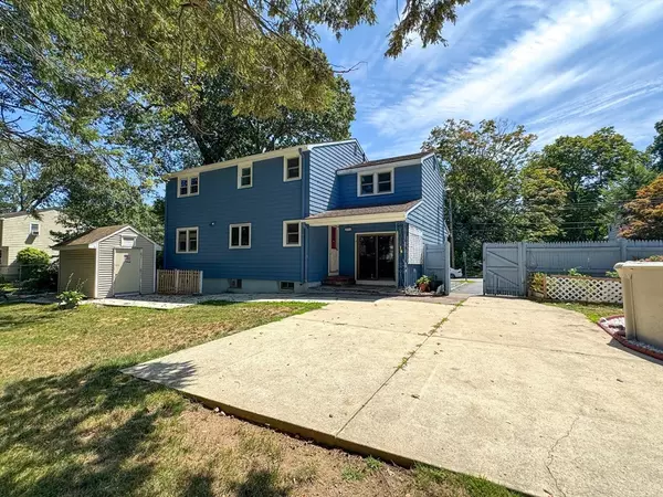 Randolph, MA 02368,14 Clark St