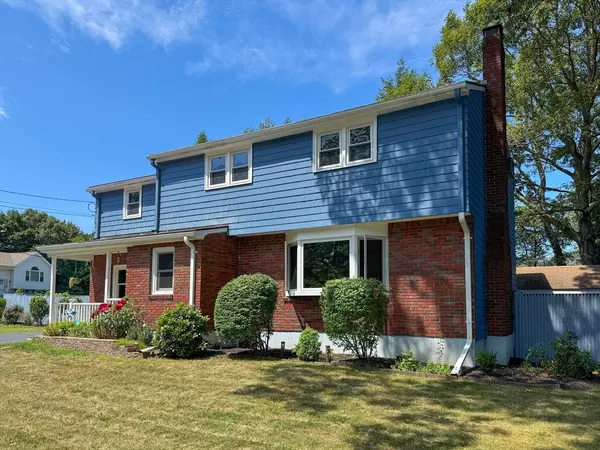 Randolph, MA 02368,14 Clark St