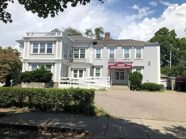 New Bedford, MA 02740,670 County St