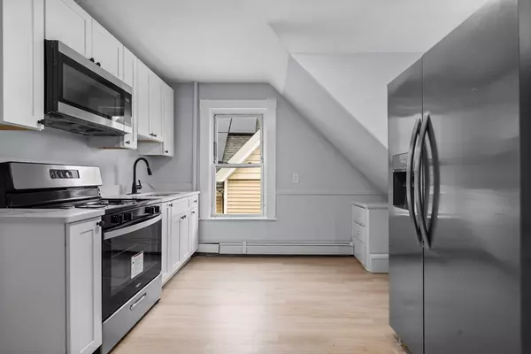 Lynn, MA 01902,48 Hamilton Ave #3