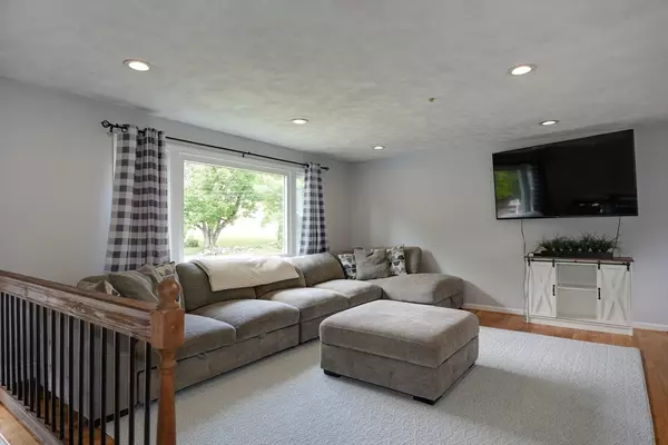 Hudson, MA 01749,51 Murphy Rd