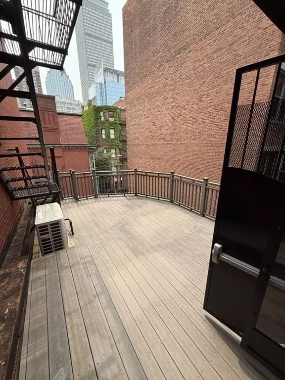 Boston, MA 02116,246 Commonwealth Ave #3