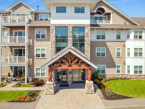 Atkinson, NH 03811,5 Longview Drive #107