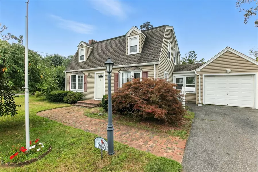 384 Abbott St, Springfield, MA 01118