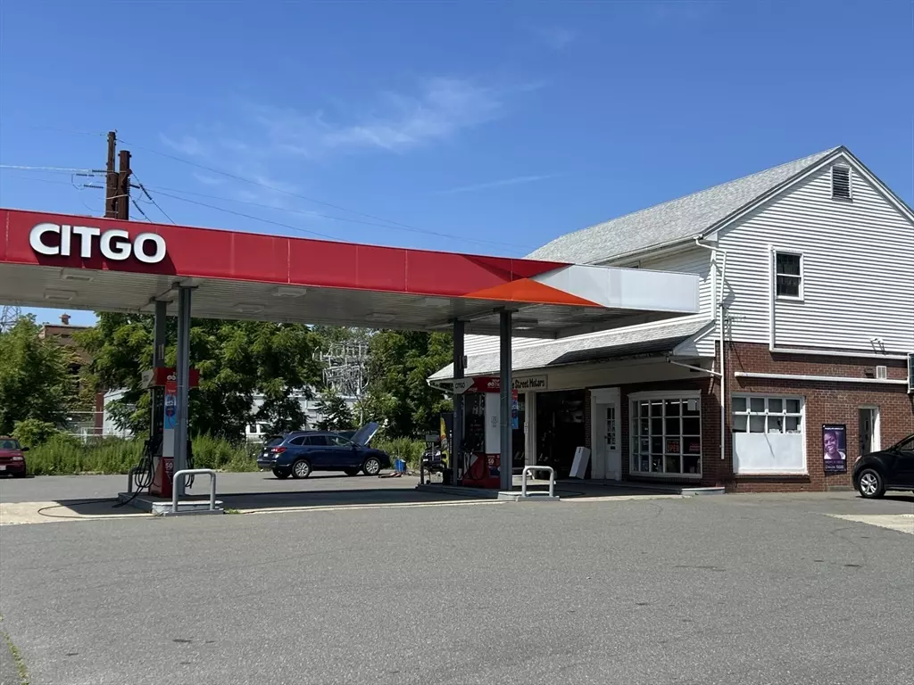 Amherst, MA 01002,260 College St.