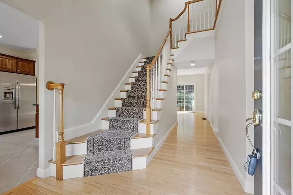 Hopkinton, MA 01748,11 Cole Dr #11