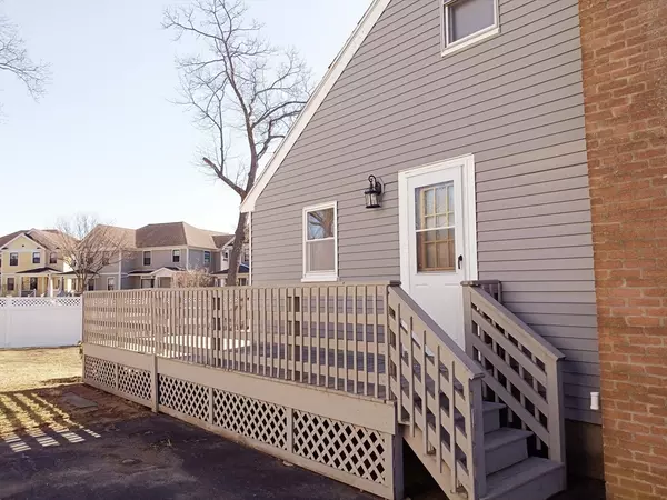 Newton, MA 02466,188 Lexington Street #188